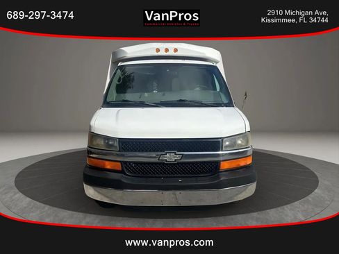 Used 2004 Chevrolet Express 3500 image 7
