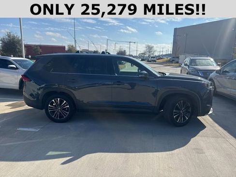 Used 2024 Toyota Grand Highlander AWD Hybrid image 2