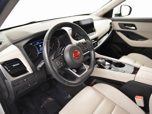 Used 2023 Nissan Rogue SL w/ SL Premium Package image 16