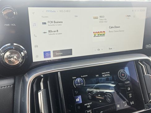 Used 2025 Lexus LX 700h Overtrail AWD/4WD image 19