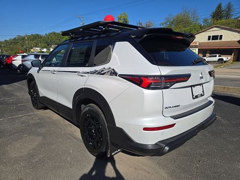 New 2025 Mitsubishi Outlander Trail Edition image 6