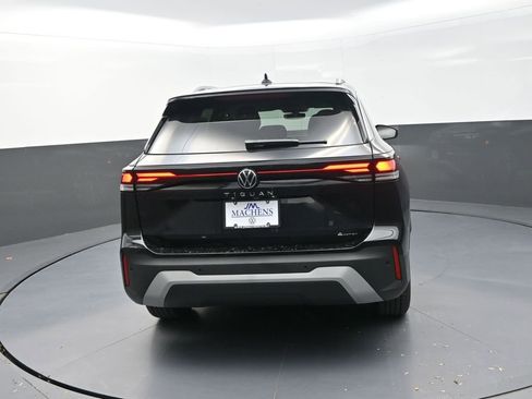 New 2026 Volkswagen Tiguan S AWD/4WD image 9