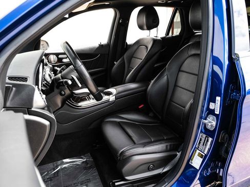 Used 2021 Mercedes-Benz GLC 300 image 36