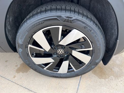 New 2025 Volkswagen Atlas Cross Sport SE image 20