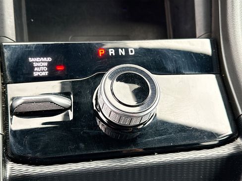 Used 2024 Jeep Grand Cherokee L Limited w/ Luxury Tech Group II image 29