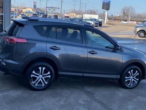 Used 2018 Toyota RAV4 LE w/ All Weather Liner Package image 2