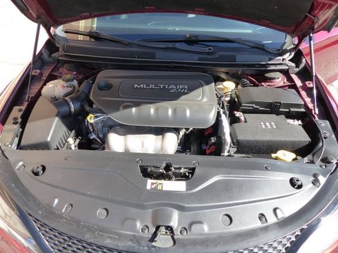 Used 2016 Chrysler 200 S FWD image 16