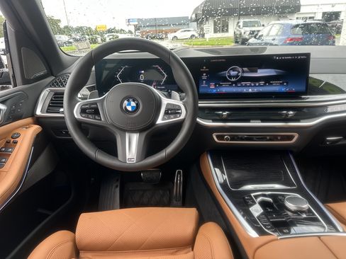 Used 2026 BMW X5 xDrive40i w/ M Sport Package AWD/4WD image 15