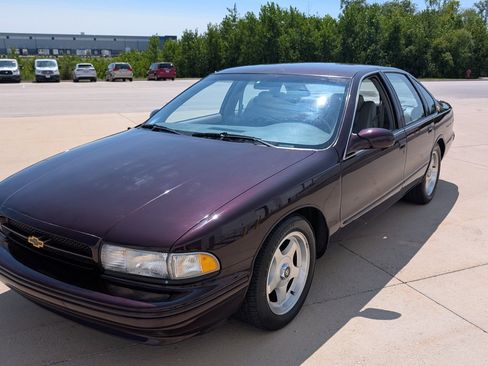 Used 1995 Chevrolet Impala SS RWD image 2