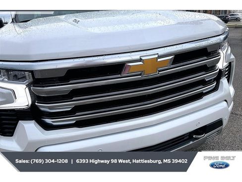 Used 2024 Chevrolet Silverado 1500 High Country AWD/4WD image 22
