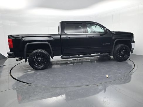 Used 2017 GMC Sierra 1500 SLE w/ SLE Value Package AWD/4WD image 8