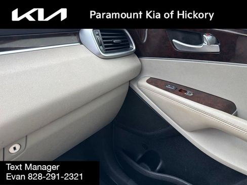 Used 2016 Kia Sorento FWD image 27