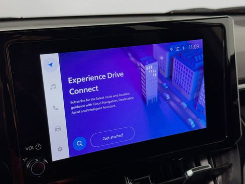 Used 2024 Toyota Corolla Cross XSE w/ Convenience Package image 14