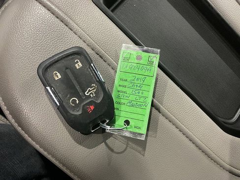 Used 2019 Chevrolet Silverado 1500 LTZ w/ LTZ Plus Package image 28