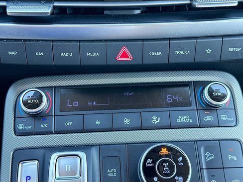 Used 2024 Hyundai Palisade SEL image 12