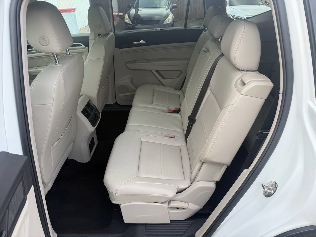 Used 2021 Volkswagen Atlas SE AWD/4WD image 36