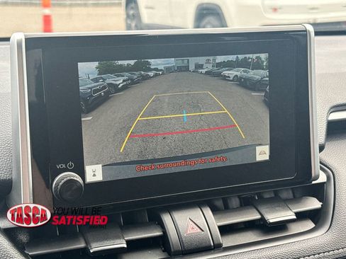 Used 2025 Toyota RAV4 XLE AWD/4WD image 23