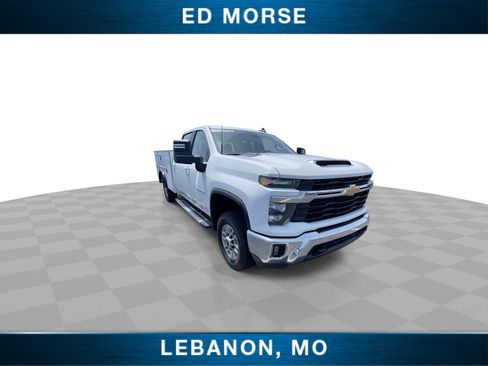 Used 2025 Chevrolet Silverado 2500 LT w/ Convenience Package AWD/4WD image 2