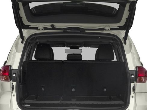Used 2017 Toyota Highlander XLE w/ Protection Package #3 AWD/4WD image 12