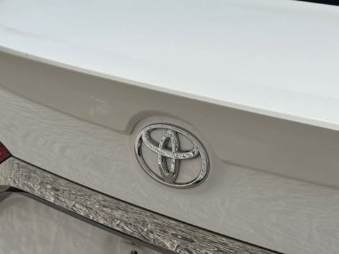 Used 2017 Toyota Camry SE image 8