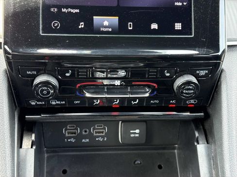 Used 2023 Jeep Grand Cherokee L Laredo AWD/4WD image 11