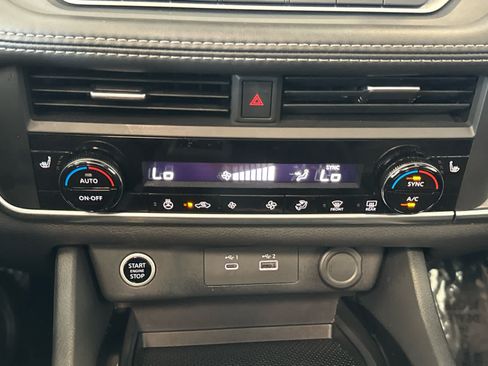 Used 2023 Nissan Rogue SV w/ SV Premium B Package AWD/4WD image 18