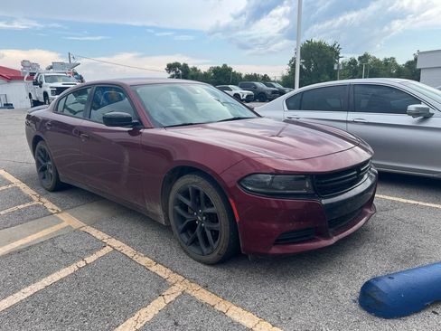 Used 2022 Dodge Charger SXT w/ Blacktop Package RWD image 2
