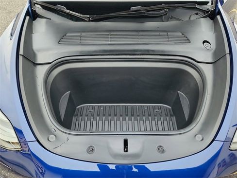 Used 2022 Tesla Model Y Performance image 16