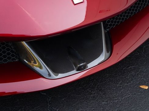 Used 2024 Ferrari SF90 Spider image 15