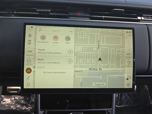 Certified 2025 Land Rover Range Rover SE image 23