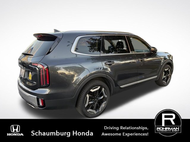 Used 2023 Kia Telluride EX w/ EX Captain's Chair Package AWD/4WD image 4