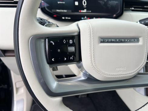 Used 2025 Land Rover Range Rover Long Wheelbase SE image 21