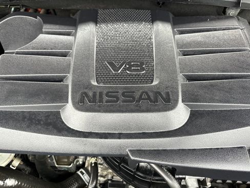 Used 2021 Nissan Titan SV image 13
