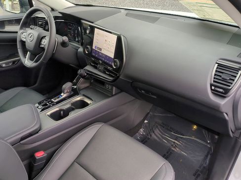 Certified 2024 Lexus NX 250 FWD image 33