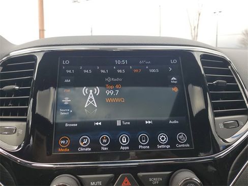 Used 2022 Jeep Grand Cherokee Limited image 24