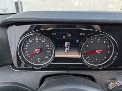 Used 2019 Mercedes-Benz E 300 4MATIC image 12