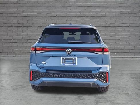 New 2026 Volkswagen Tiguan SE R-Line FWD image 4