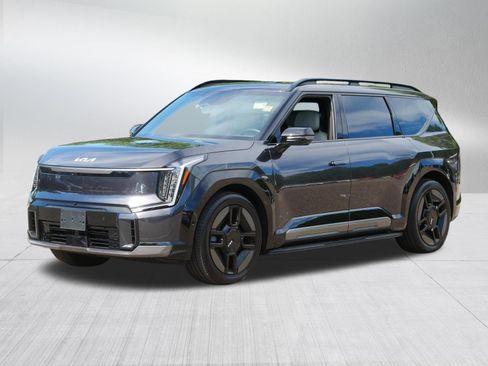 Certified 2024 Kia EV9 GT-Line AWD/4WD image 3