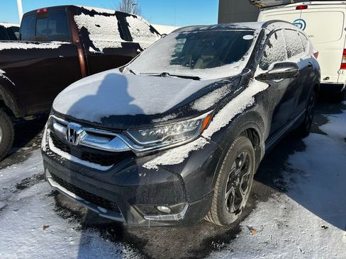 Used 2018 Honda CR-V Touring image 2