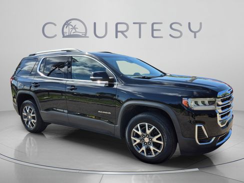 Used 2023 GMC Acadia SLT FWD image 9