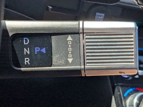 Used 2025 Hyundai Santa Fe Calligraphy image 12