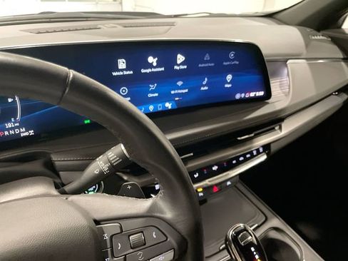 Certified 2024 Cadillac XT4 Premium Luxury image 18