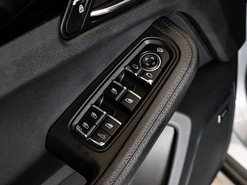 Used 2020 Porsche Macan AWD/4WD image 52