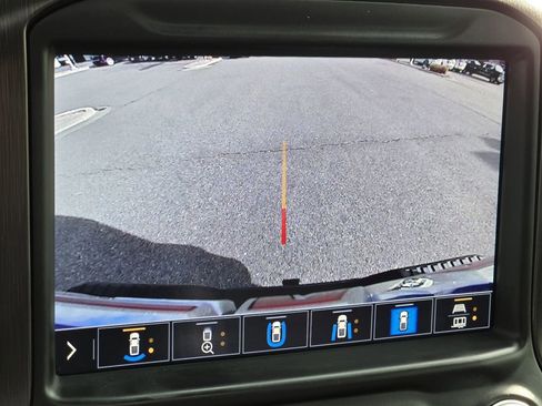 Used 2021 GMC Sierra 2500 AT4 w/ AT4 Premium Plus Package image 8