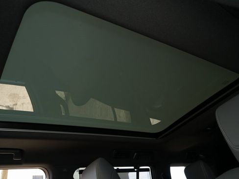 Used 2025 Lexus GX 550 image 19