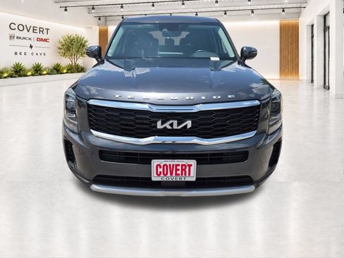 Used 2022 Kia Telluride LX FWD image 3