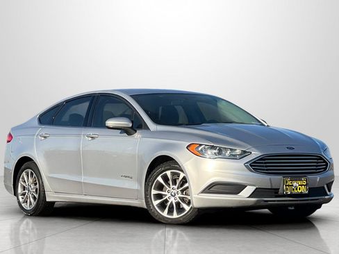 Used 2017 Ford Fusion S image 1