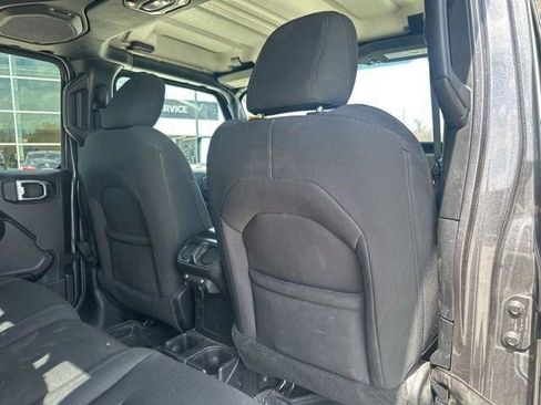 Used 2023 Jeep Gladiator Sport image 35