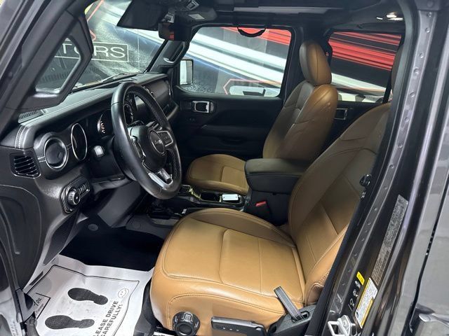 Used 2022 Jeep Wrangler Unlimited Sahara w/ LED Lighting Group AWD/4WD image 5