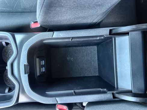 Used 2022 Toyota RAV4 XLE w/ XLE Grade Weather Package image 27